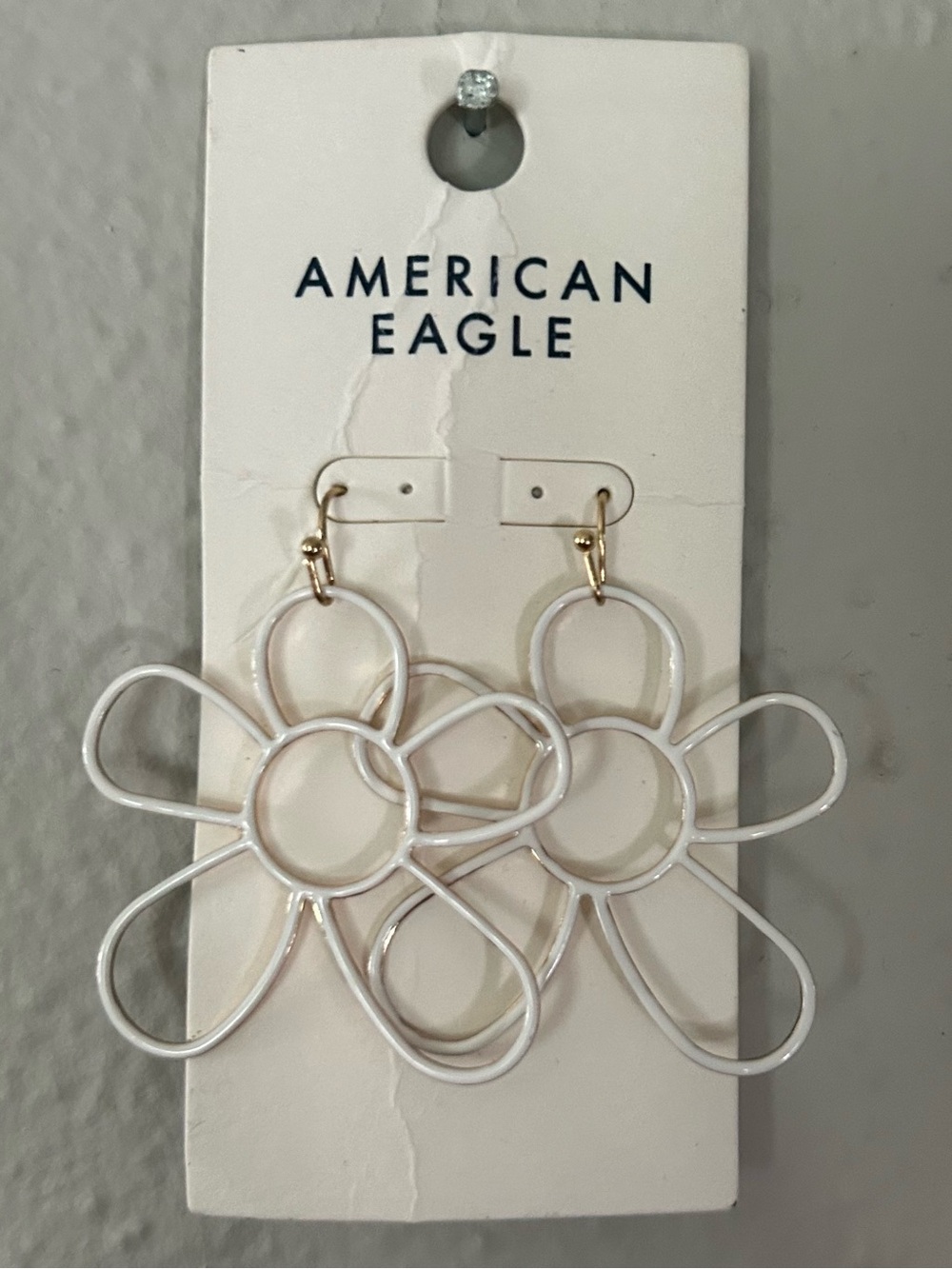 NWT American Eagle White Flower Earrings
